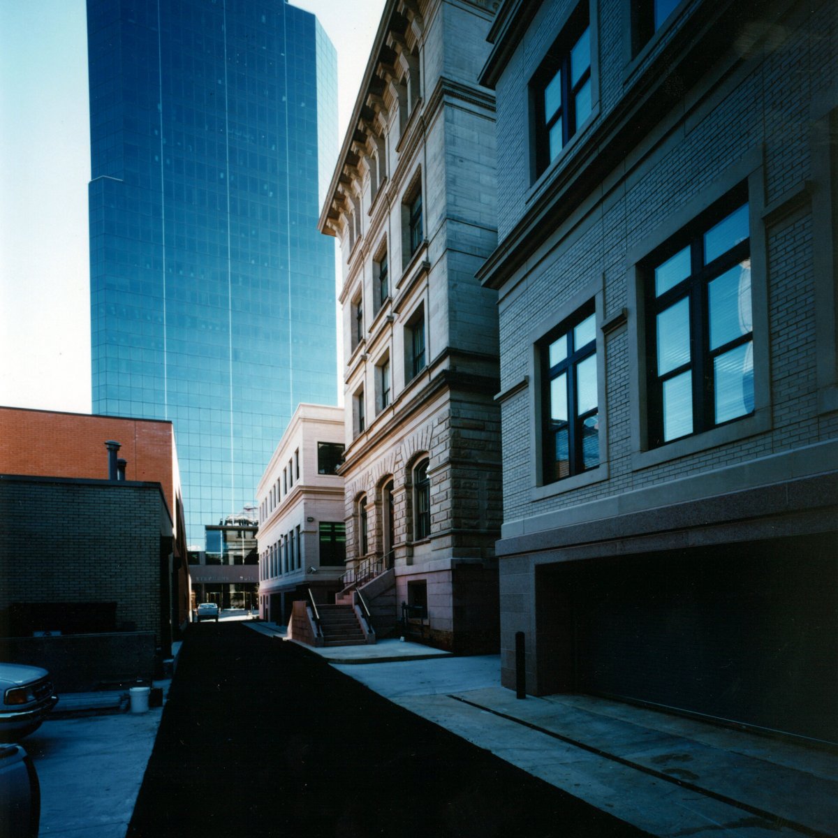 4686_002